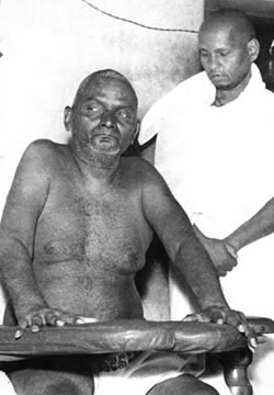 swami tejomayananda